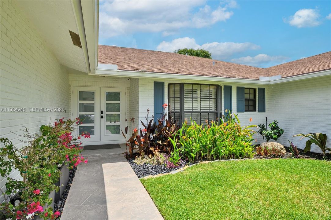 For Sale: $1,299,000 (4 beds, 2 baths, 2318 Square Feet)
