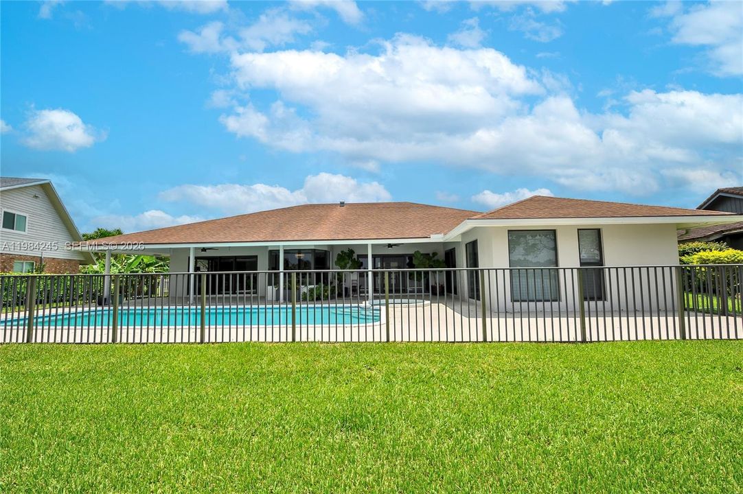 For Sale: $1,299,000 (4 beds, 2 baths, 2318 Square Feet)