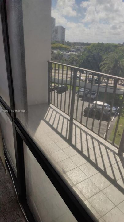 На продажу: $185,000 (1 спален, 1 ванн, 915 Квадратных фут)