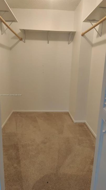 На продажу: $185,000 (1 спален, 1 ванн, 915 Квадратных фут)