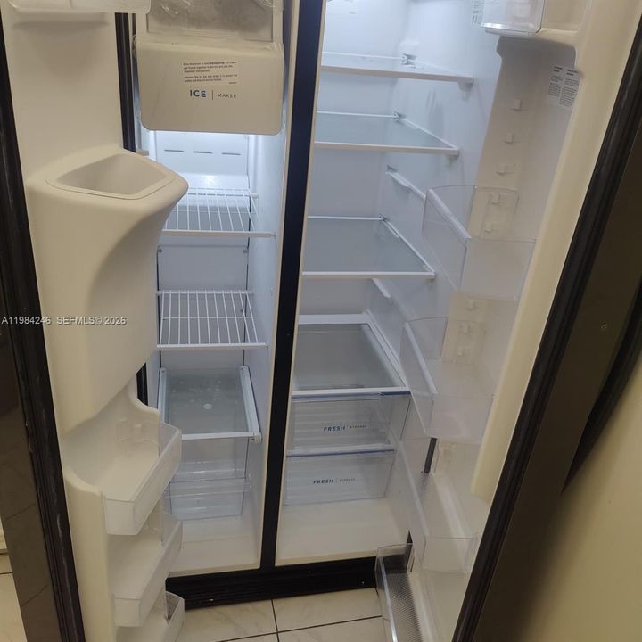 На продажу: $185,000 (1 спален, 1 ванн, 915 Квадратных фут)