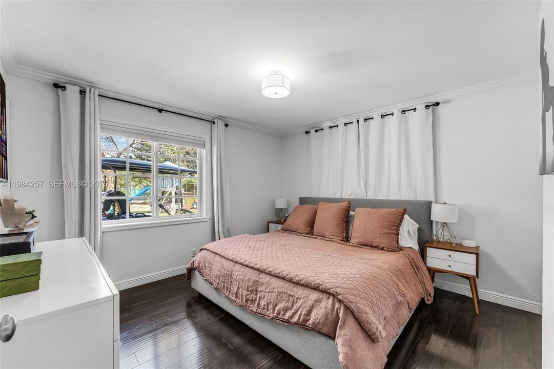 На продажу: $1,399,999 (3 спален, 2 ванн, 1258 Квадратных фут)