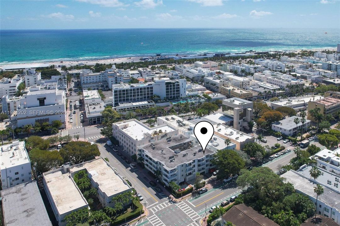 Active With Contract: $319,000 (1 beds, 1 baths, 681 Square Feet)