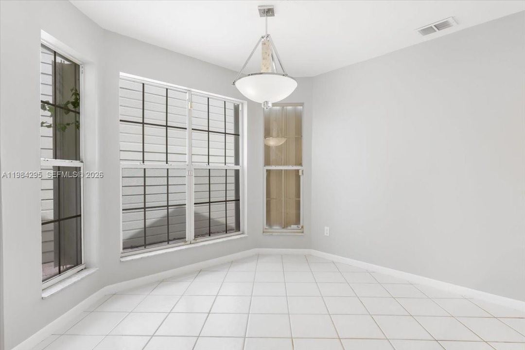 Recently Sold: $559,000 (3 beds, 2 baths, 1582 Square Feet)