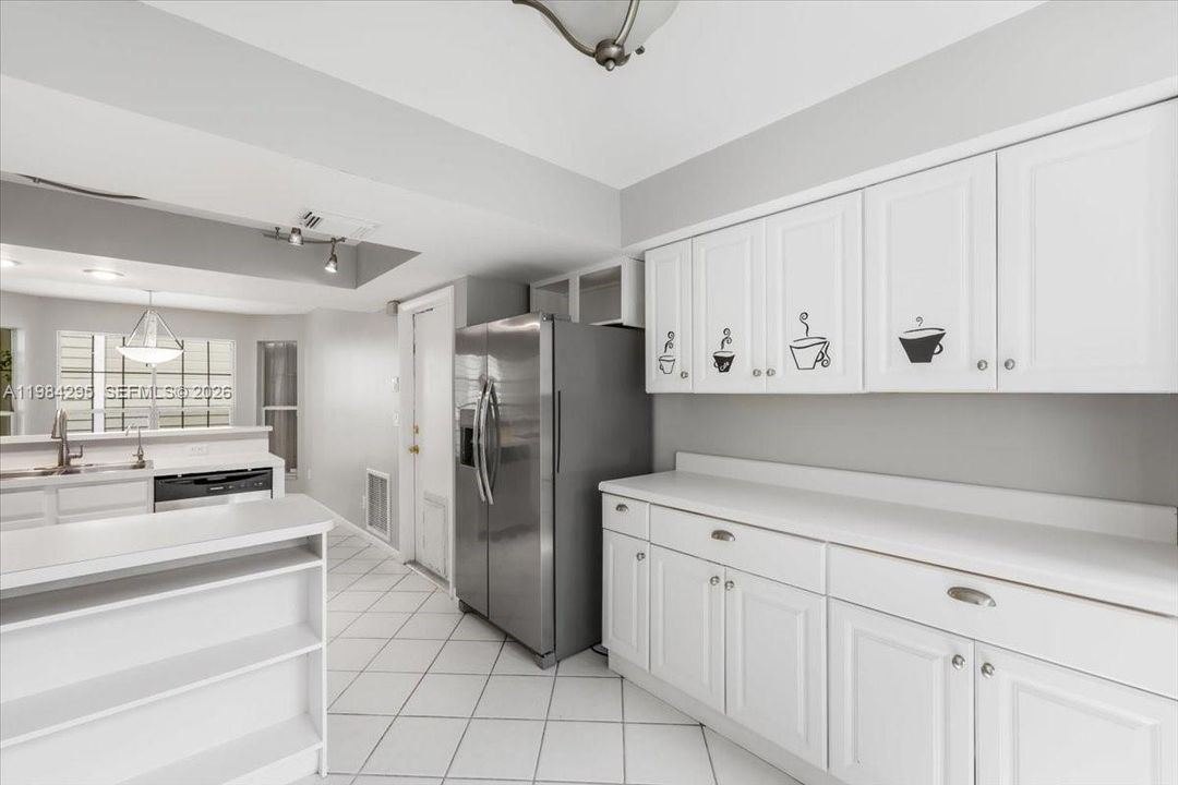Recently Sold: $559,000 (3 beds, 2 baths, 1582 Square Feet)
