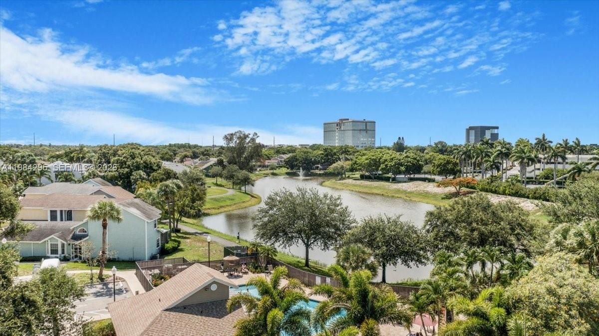 Recently Sold: $559,000 (3 beds, 2 baths, 1582 Square Feet)