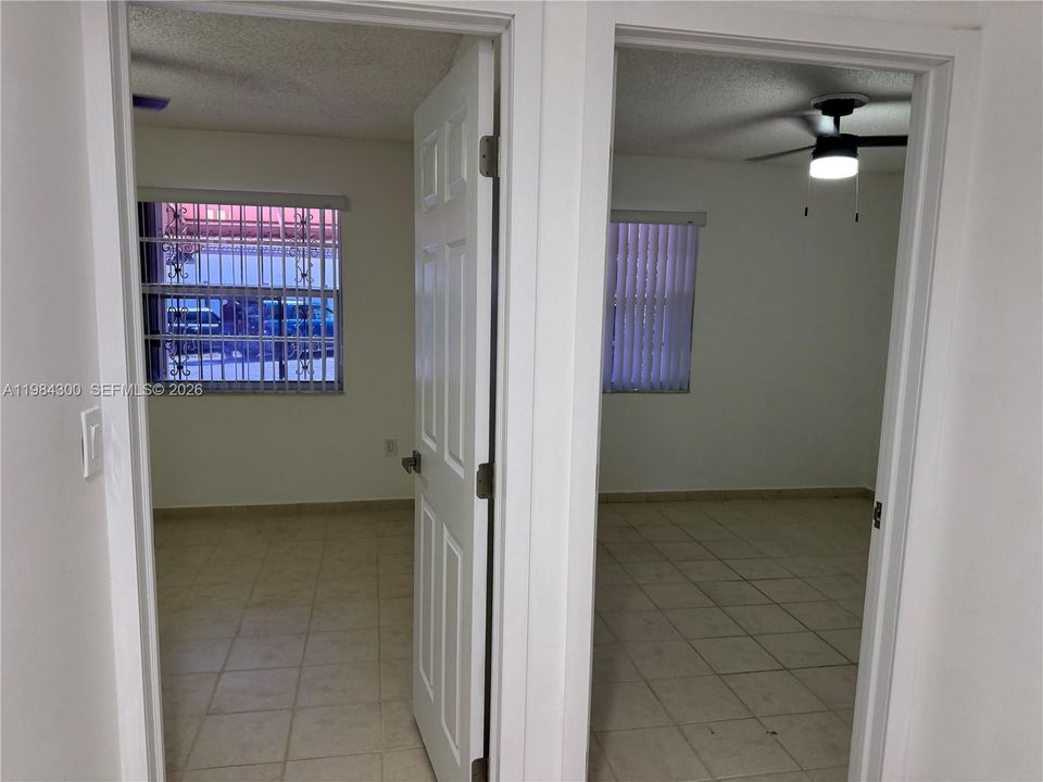 Activo con contrato: $3,850 (4 camas, 2 baños, 1973 Pies cuadrados)