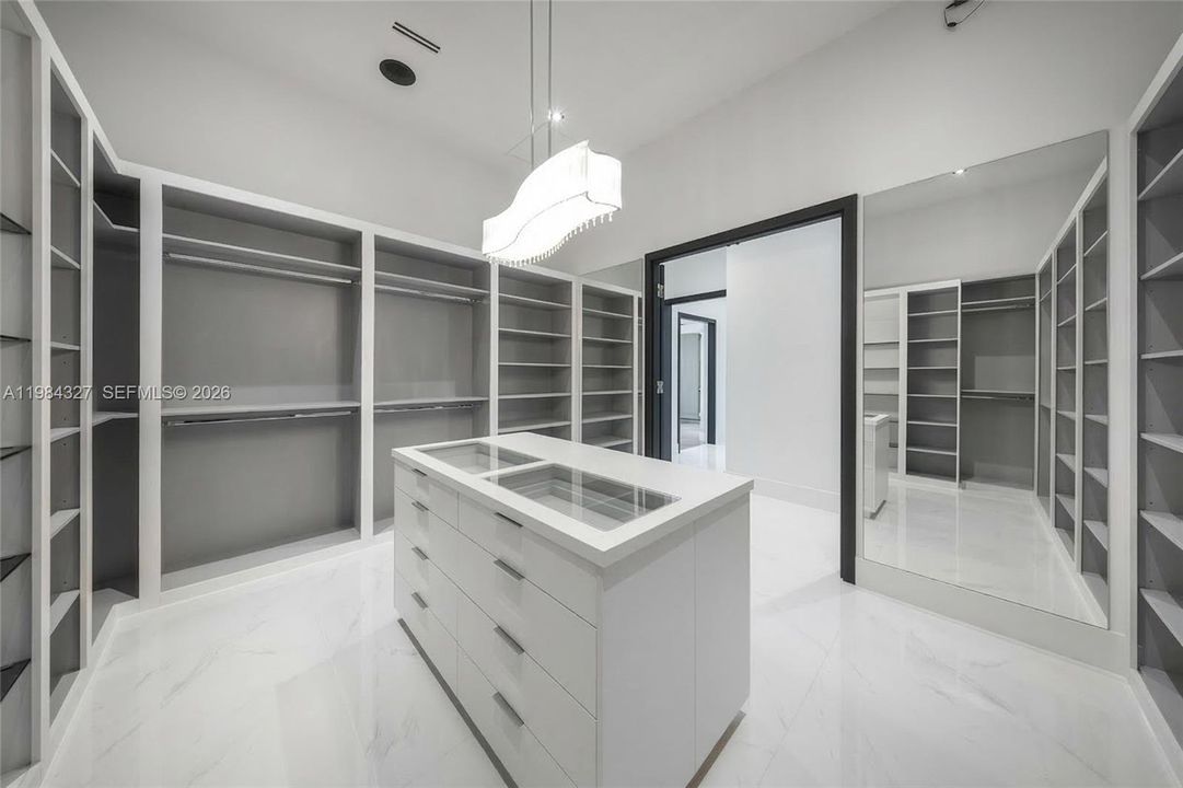 На продажу: $8,500,000 (7 спален, 6 ванн, 7384 Квадратных фут)