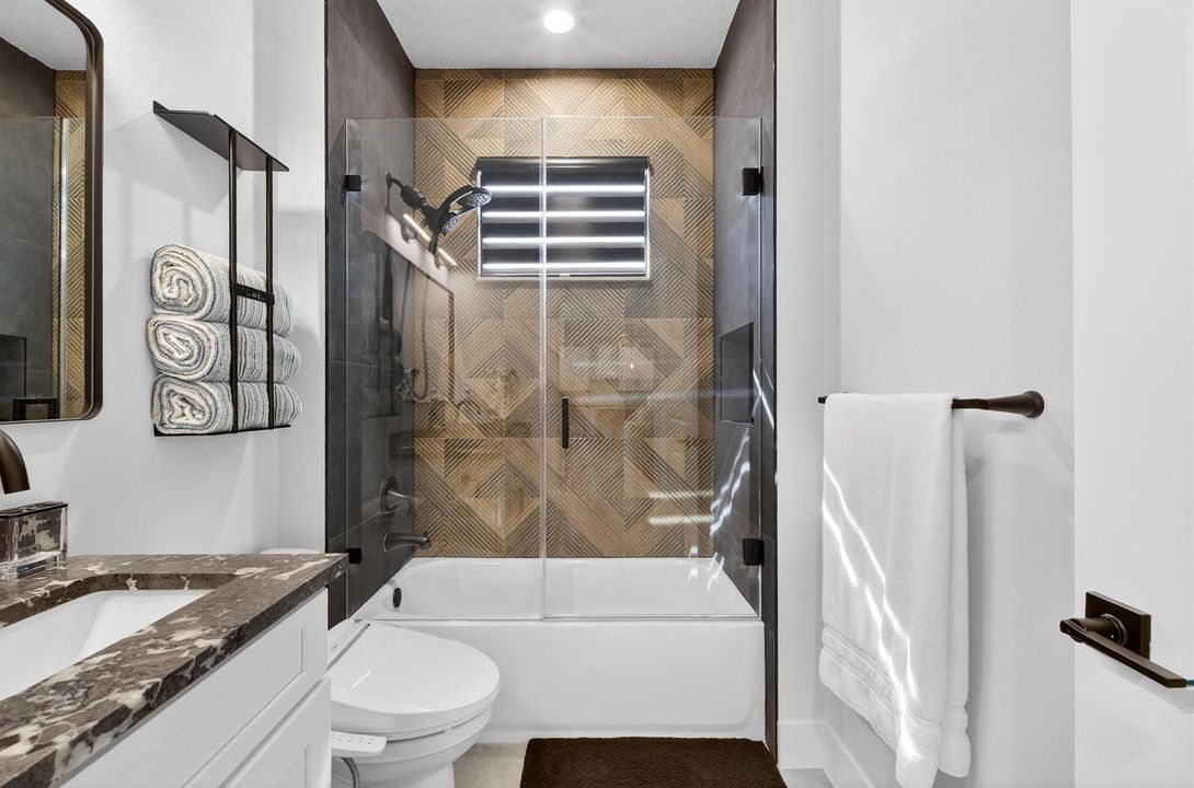 Guest Bathroom 2