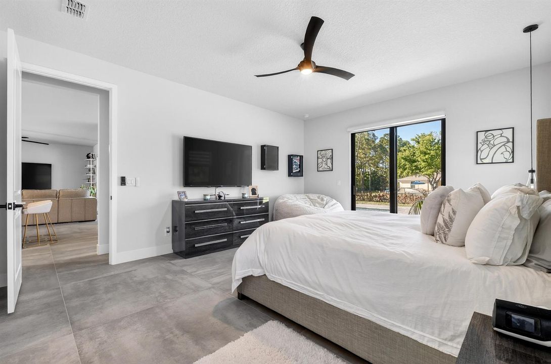 Master Bedroom 8