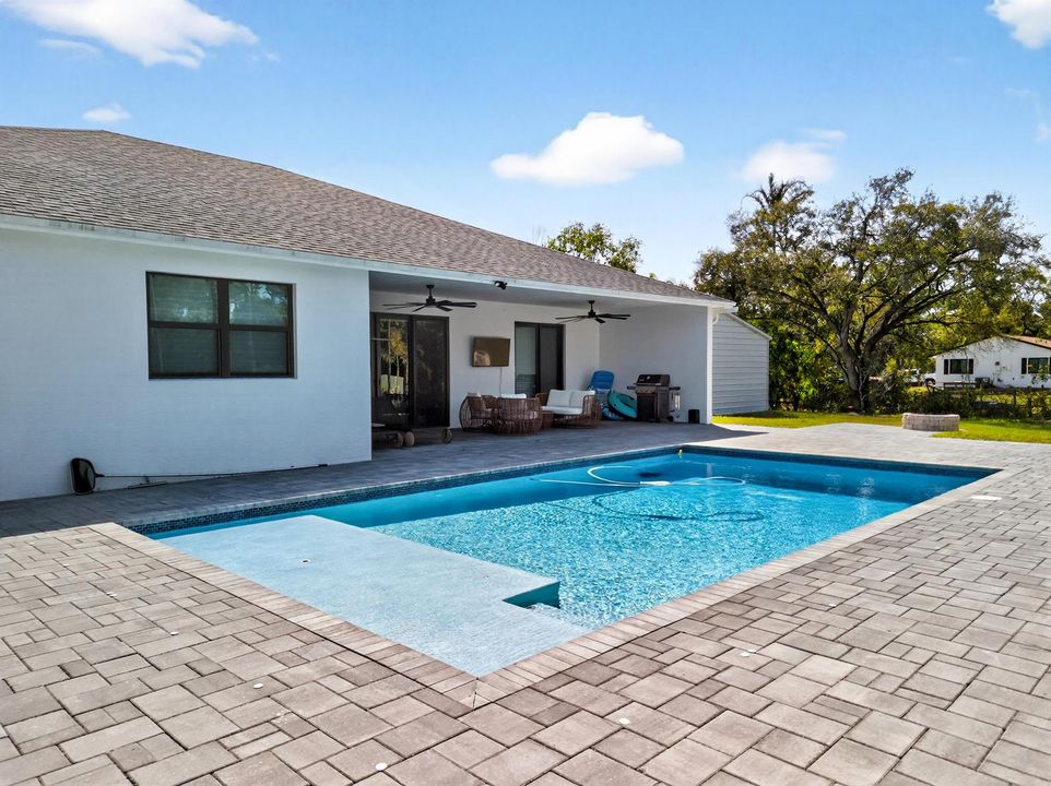 Pool 8
