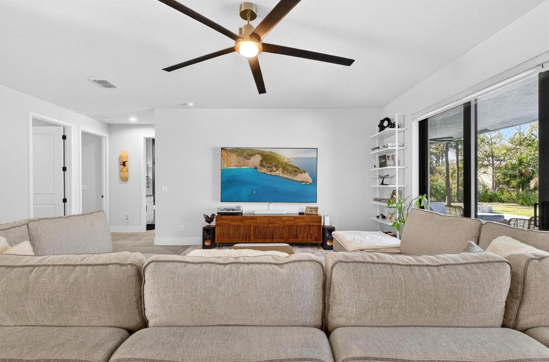 Family Room 4