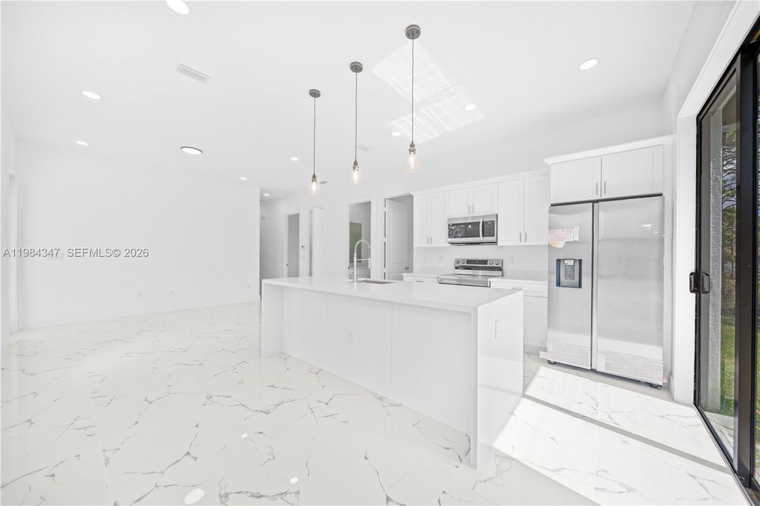 Vendido Recientemente: $258,000 (3 camas, 2 baños, 0 Pies cuadrados)