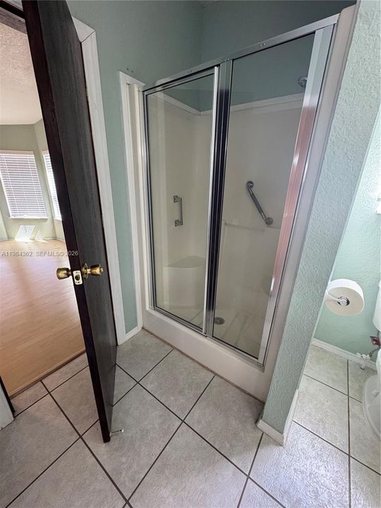 Недавно продано: $350,000 (5 спален, 2 ванн, 0 Квадратных фут)