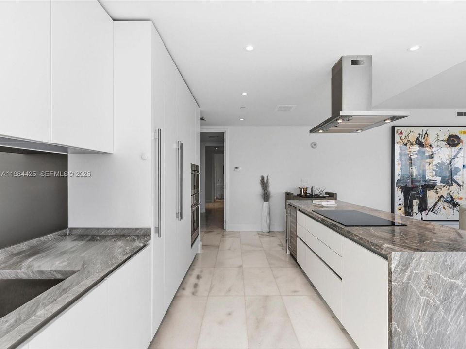 Vendido Recientemente: $4,295,000 (4 camas, 6 baños, 3788 Pies cuadrados)