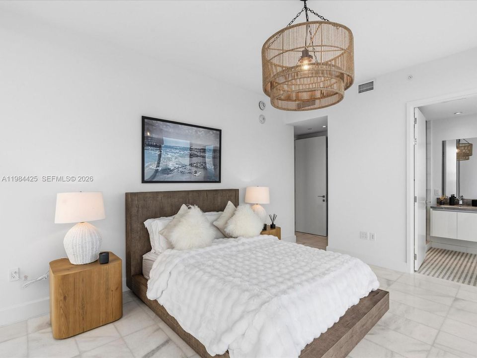 Vendido Recientemente: $4,295,000 (4 camas, 6 baños, 3788 Pies cuadrados)