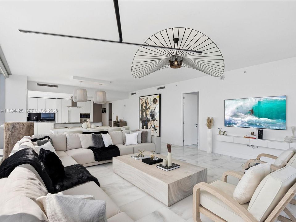 Vendido Recientemente: $4,295,000 (4 camas, 6 baños, 3788 Pies cuadrados)