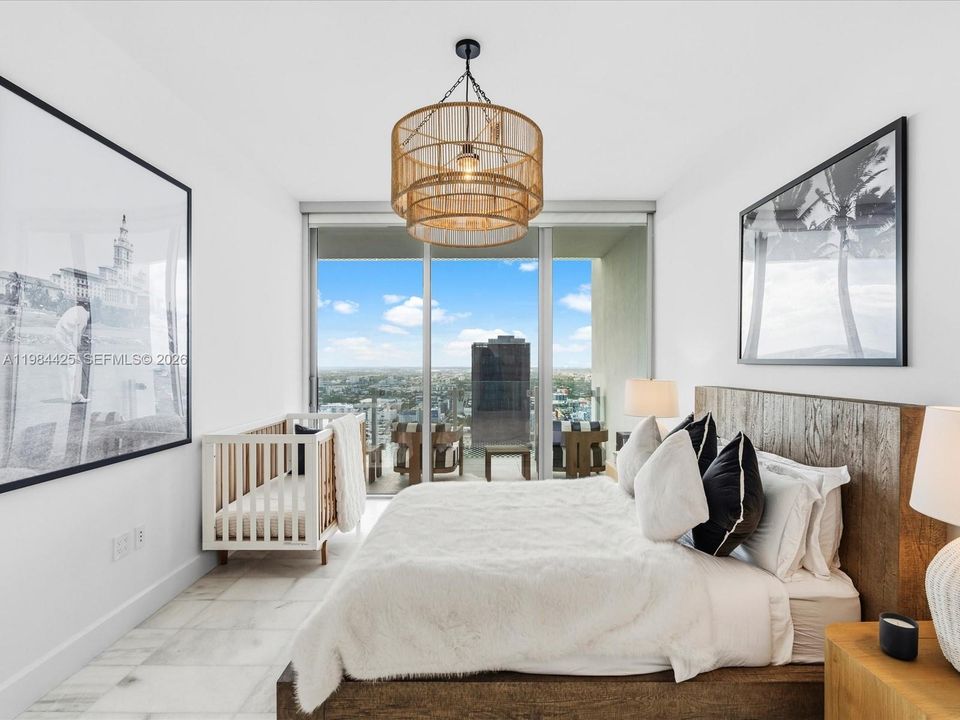 Vendido Recientemente: $4,295,000 (4 camas, 6 baños, 3788 Pies cuadrados)