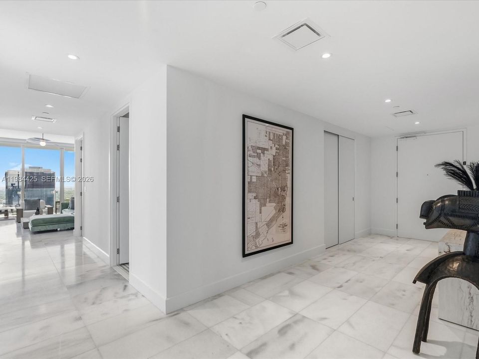 Vendido Recientemente: $4,295,000 (4 camas, 6 baños, 3788 Pies cuadrados)