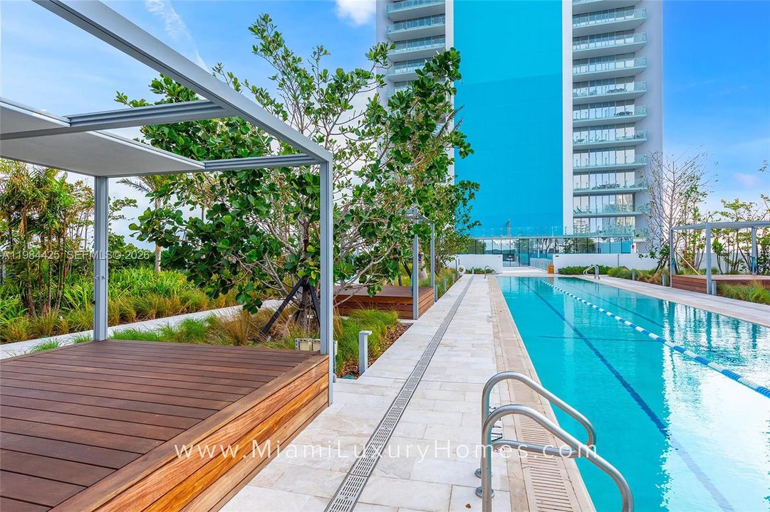 Vendido Recientemente: $4,295,000 (4 camas, 6 baños, 3788 Pies cuadrados)