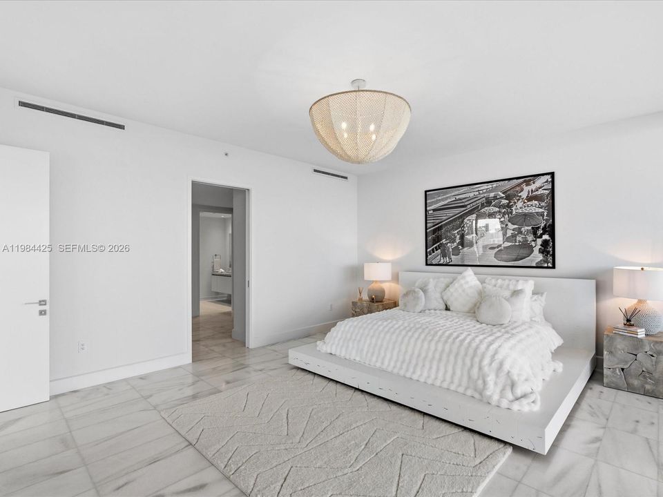 Vendido Recientemente: $4,295,000 (4 camas, 6 baños, 3788 Pies cuadrados)