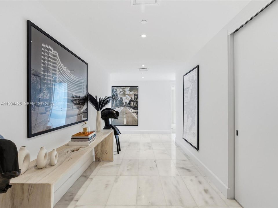 Vendido Recientemente: $4,295,000 (4 camas, 6 baños, 3788 Pies cuadrados)