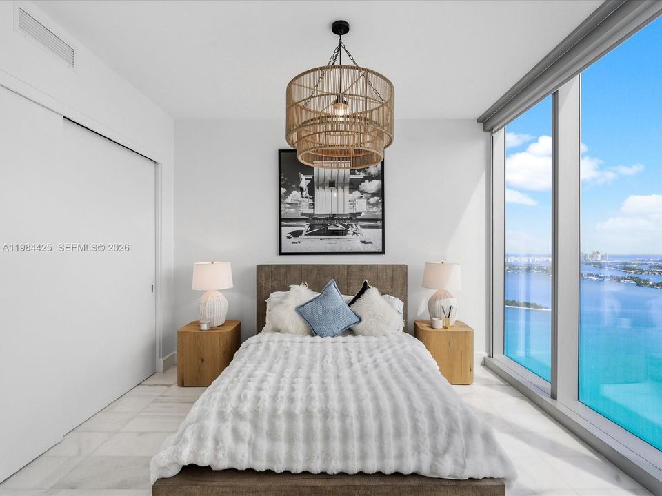 Vendido Recientemente: $4,295,000 (4 camas, 6 baños, 3788 Pies cuadrados)
