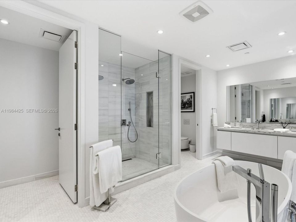 Vendido Recientemente: $4,295,000 (4 camas, 6 baños, 3788 Pies cuadrados)