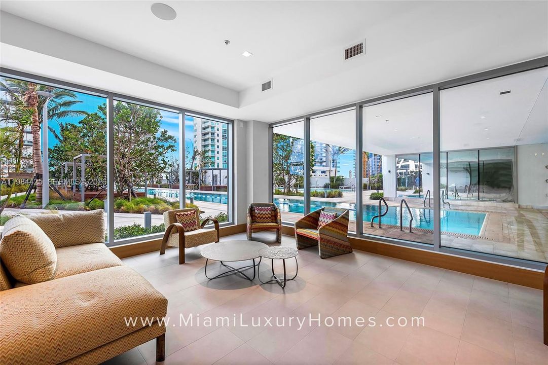 Vendido Recientemente: $4,295,000 (4 camas, 6 baños, 3788 Pies cuadrados)