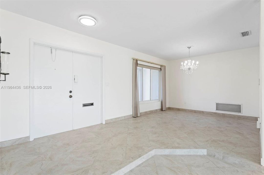 На продажу: $1,699,999 (4 спален, 2 ванн, 1972 Квадратных фут)