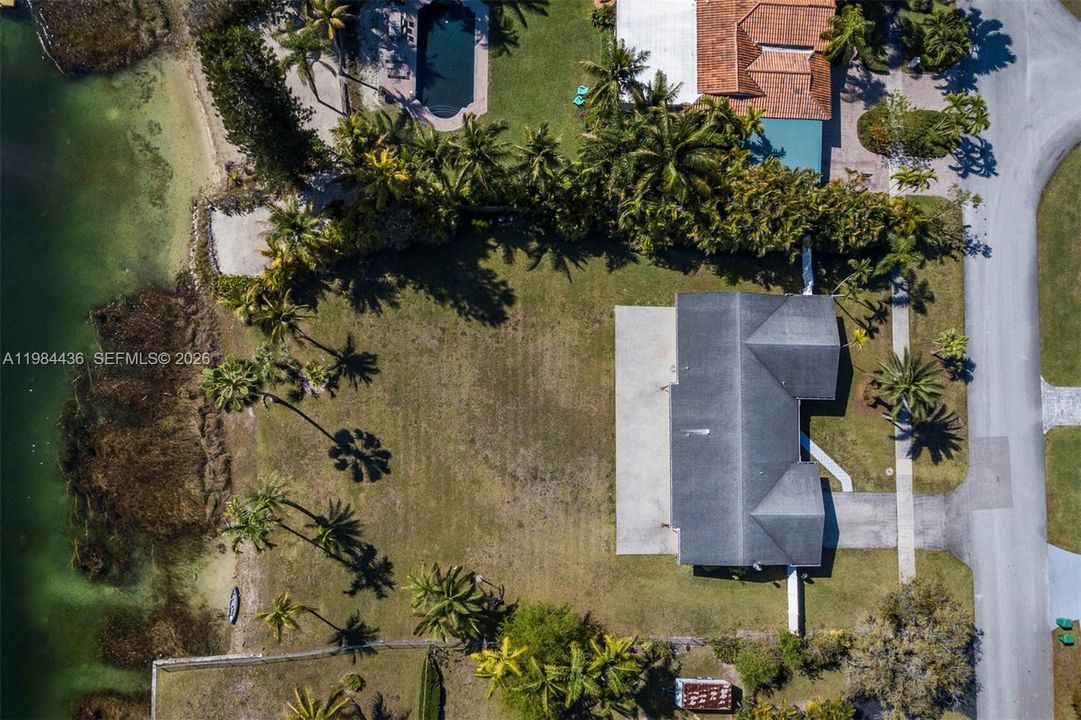 На продажу: $1,699,999 (4 спален, 2 ванн, 1972 Квадратных фут)