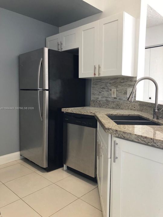 Active With Contract: $169,900 (1 beds, 1 baths, 757 Square Feet)