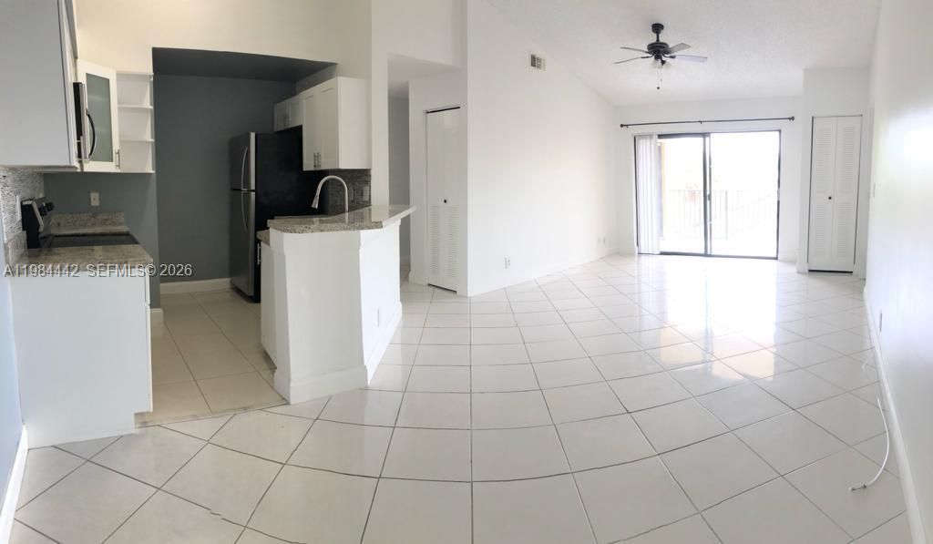Active With Contract: $169,900 (1 beds, 1 baths, 757 Square Feet)