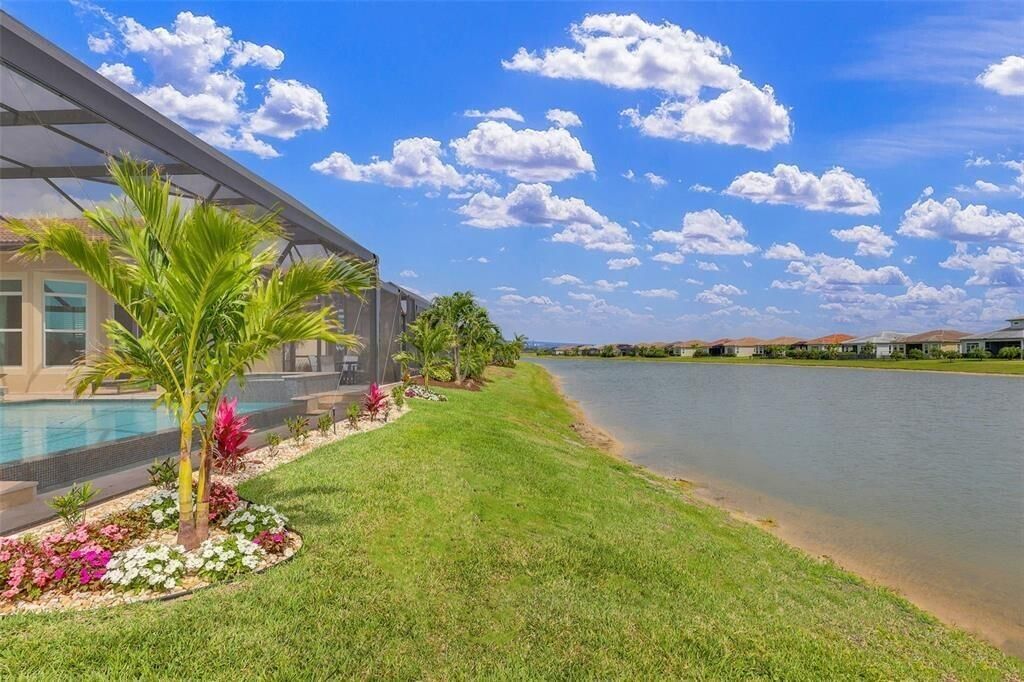 8765 lakeview