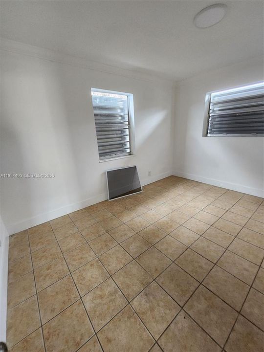 En Renta: $2,550 (4 camas, 2 baños, 1056 Pies cuadrados)