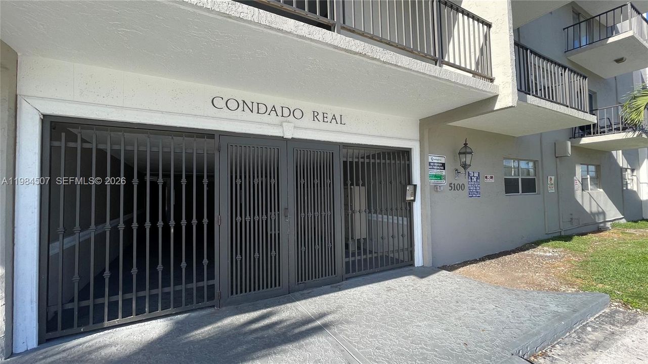 For Sale: $160,000 (2 beds, 2 baths, 1030 Square Feet)