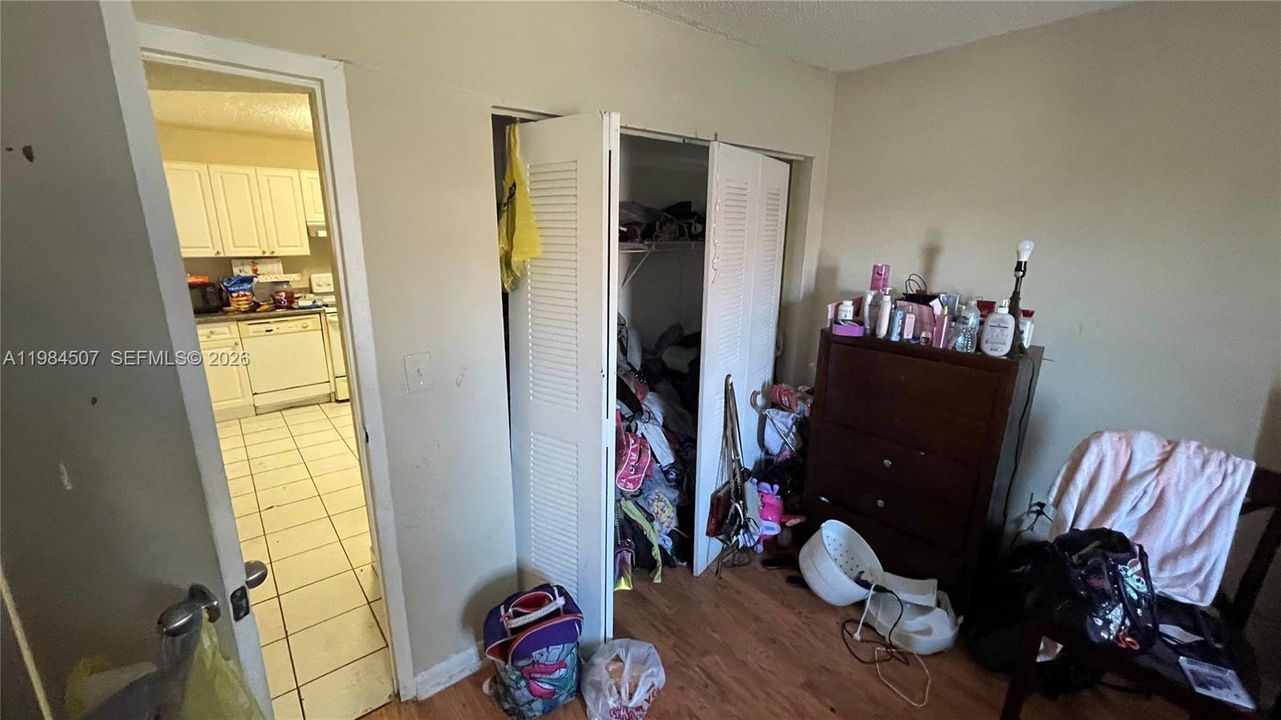 For Sale: $160,000 (2 beds, 2 baths, 1030 Square Feet)