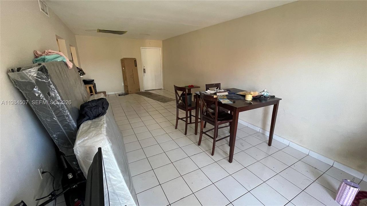 For Sale: $160,000 (2 beds, 2 baths, 1030 Square Feet)