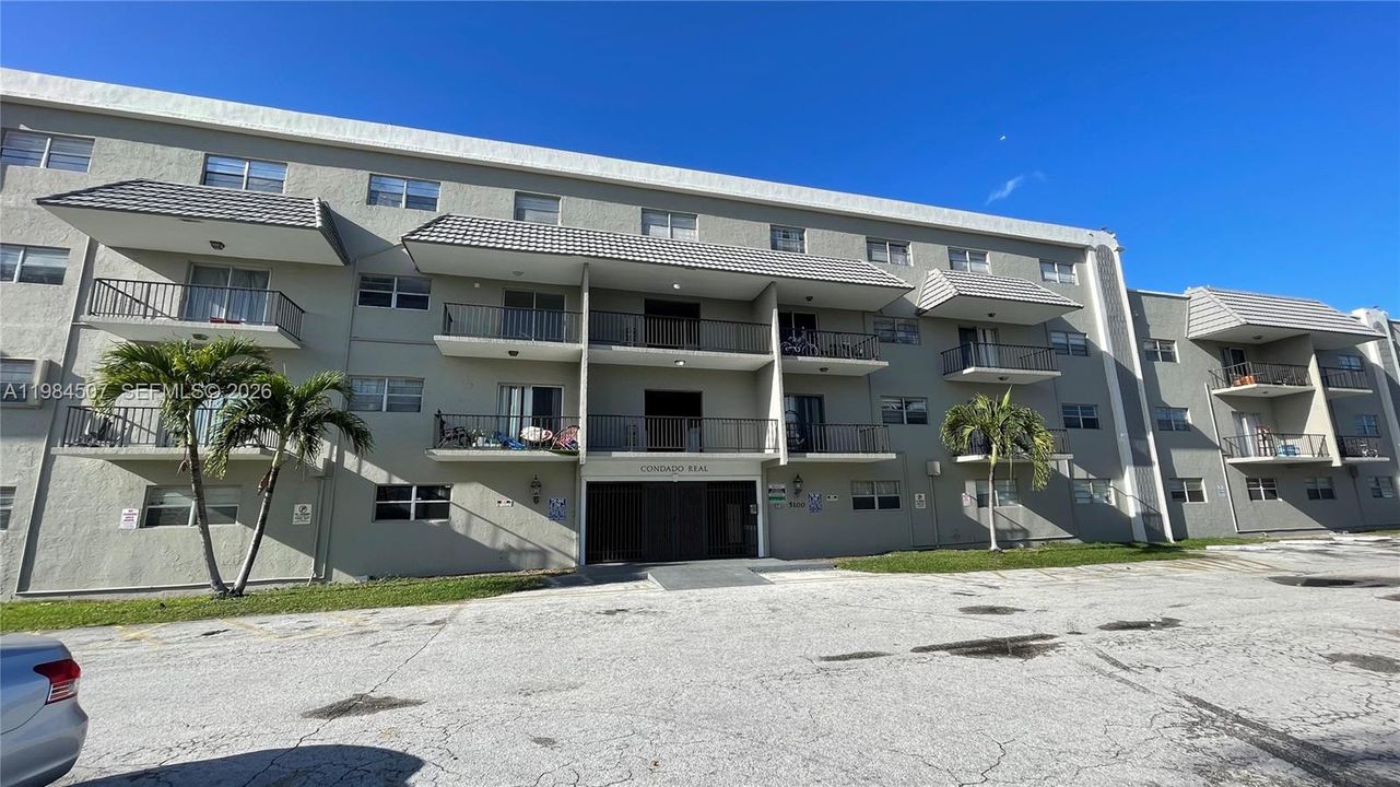 For Sale: $160,000 (2 beds, 2 baths, 1030 Square Feet)