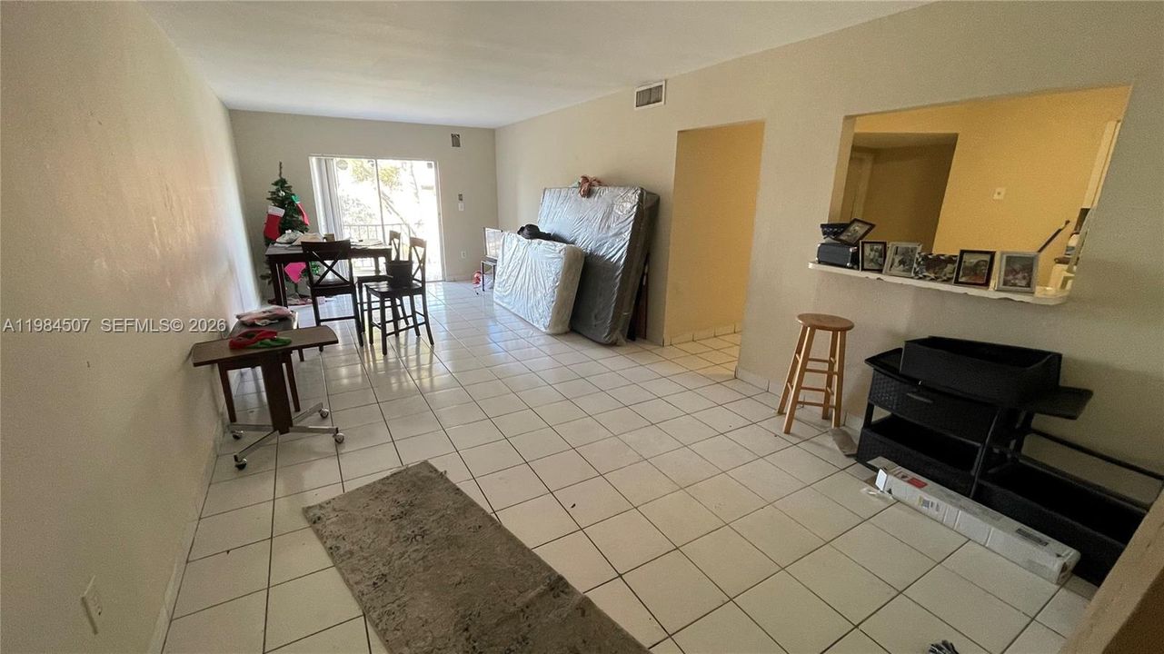 For Sale: $160,000 (2 beds, 2 baths, 1030 Square Feet)