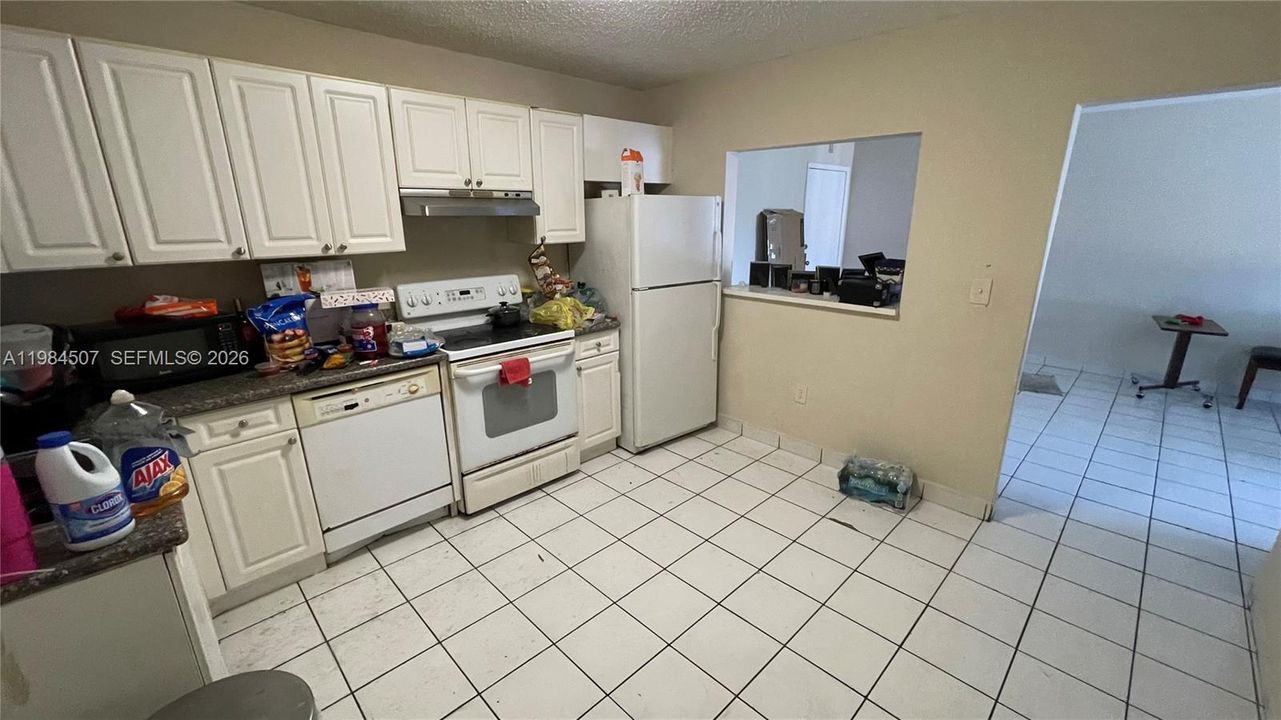 For Sale: $160,000 (2 beds, 2 baths, 1030 Square Feet)