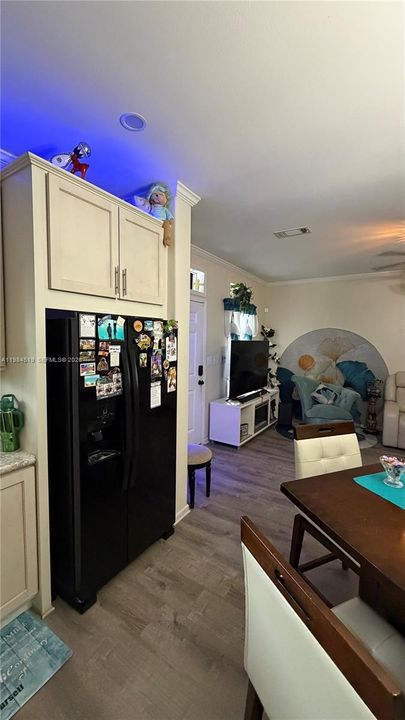 For Rent: $2,500 (3 beds, 2 baths, 0 Square Feet)