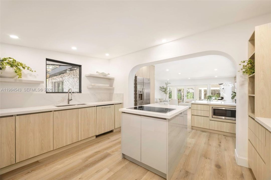 For Sale: $2,795,000 (4 beds, 4 baths, 2353 Square Feet)