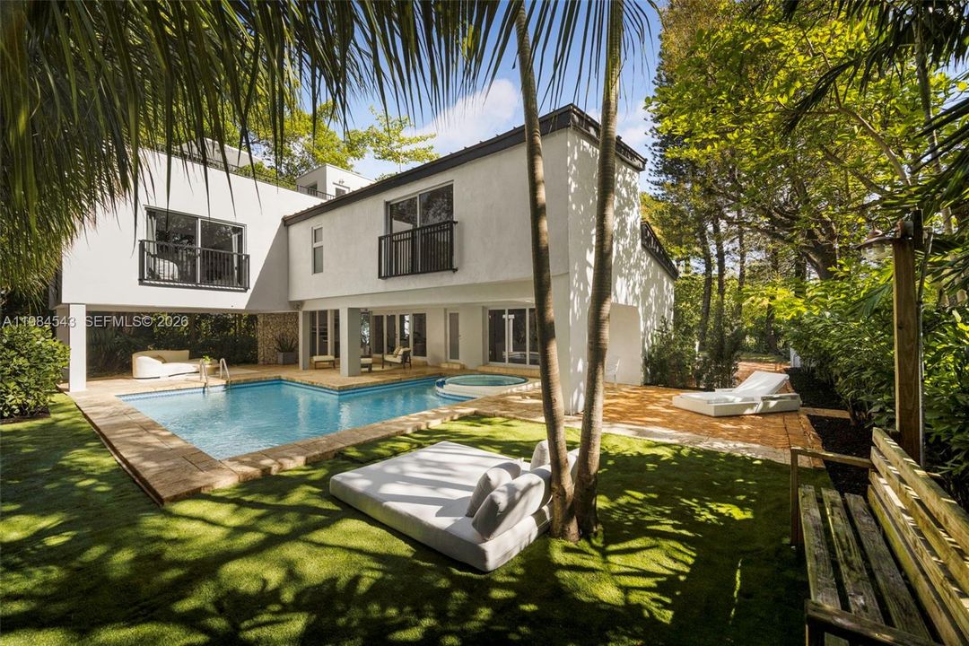 For Sale: $2,795,000 (4 beds, 4 baths, 2353 Square Feet)