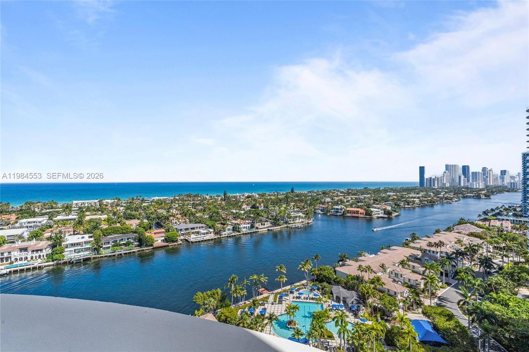For Sale: $2,900,000 (5 beds, 4 baths, 4169 Square Feet)