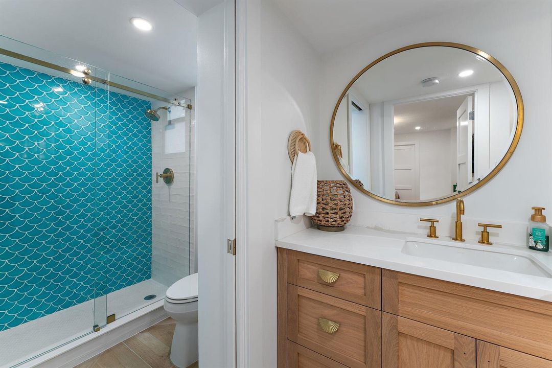 2nd Bathroom