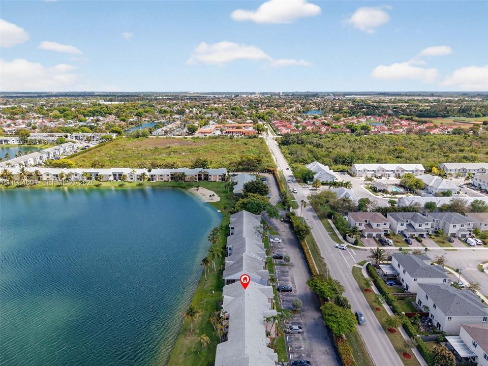 На продажу: $249,000 (3 спален, 2 ванн, 1195 Квадратных фут)