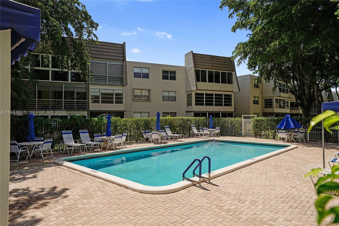 For Sale: $64,900 (1 beds, 1 baths, 750 Square Feet)