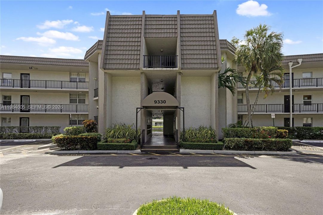 For Sale: $64,900 (1 beds, 1 baths, 750 Square Feet)