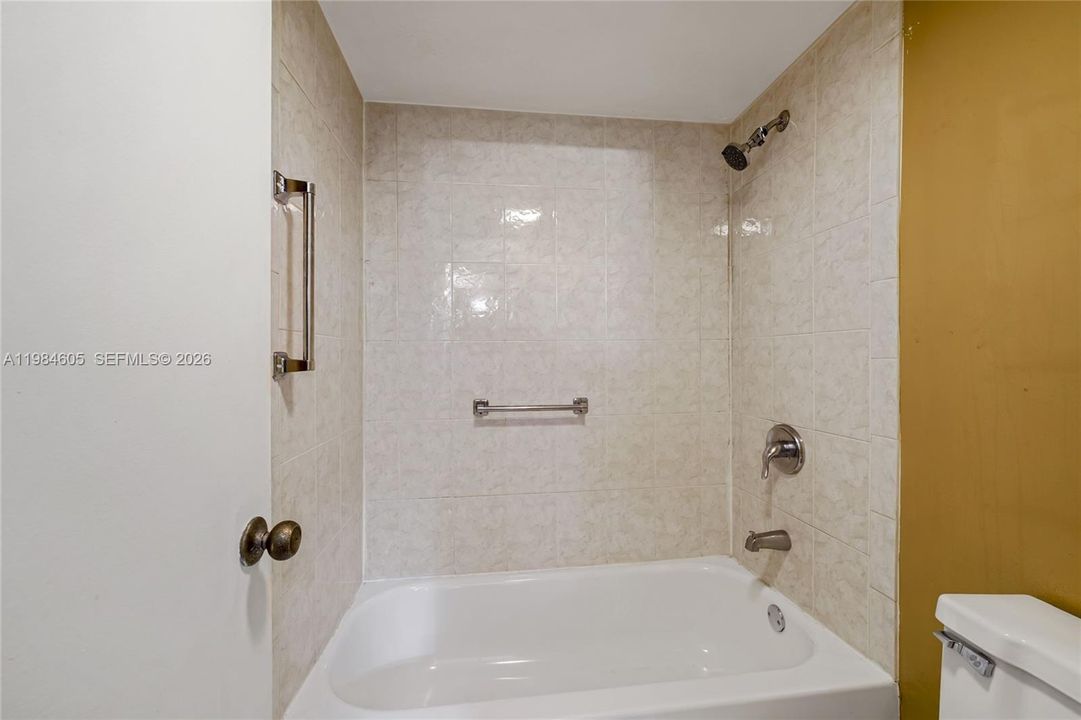 For Sale: $64,900 (1 beds, 1 baths, 750 Square Feet)